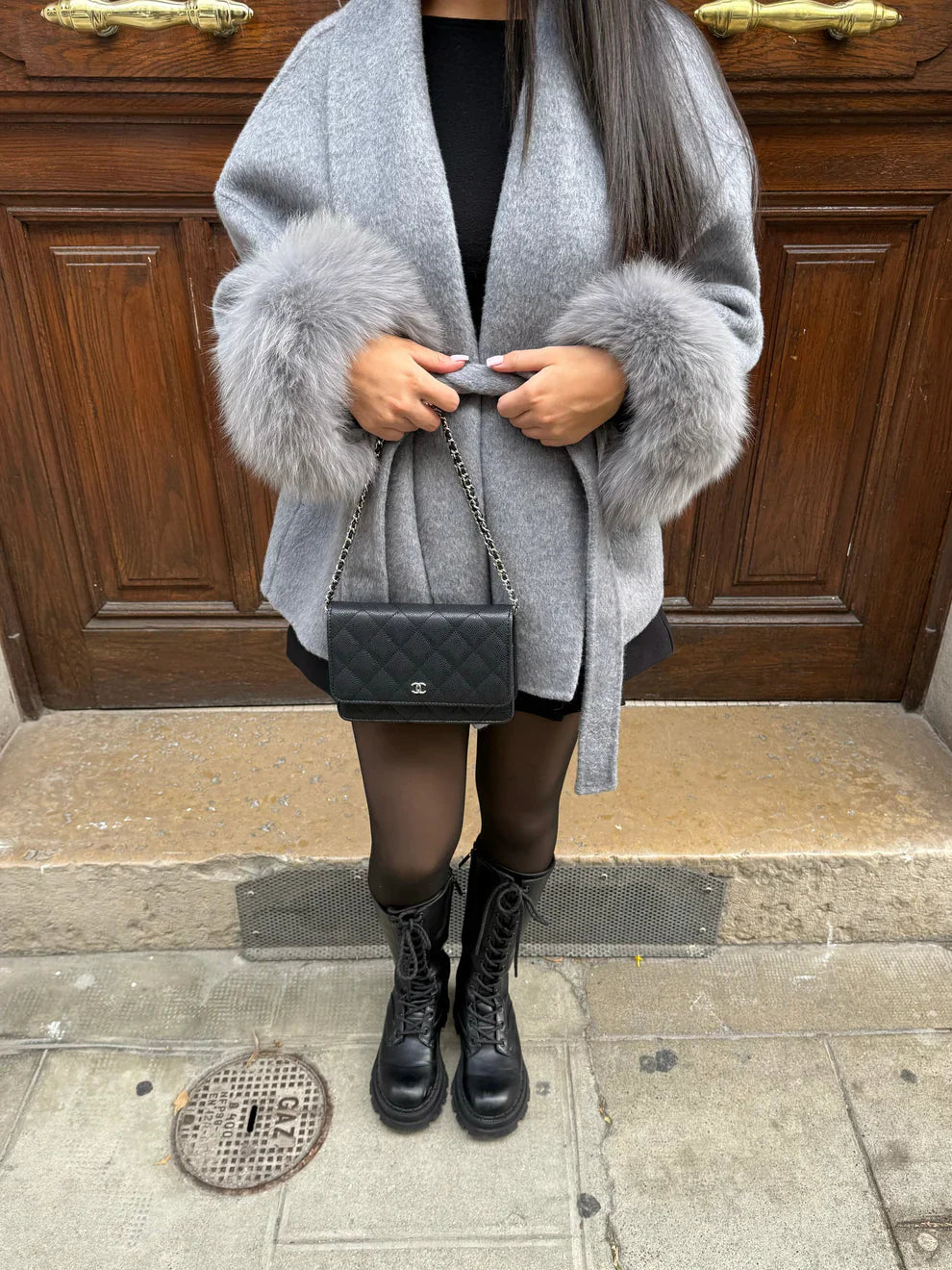 Naila Luxe Mantel